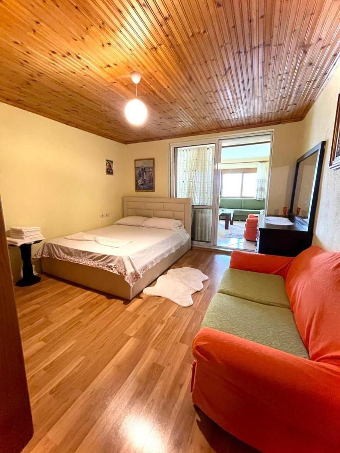 Blue Guesthouse Gjirokaster Ngoại thất bức ảnh