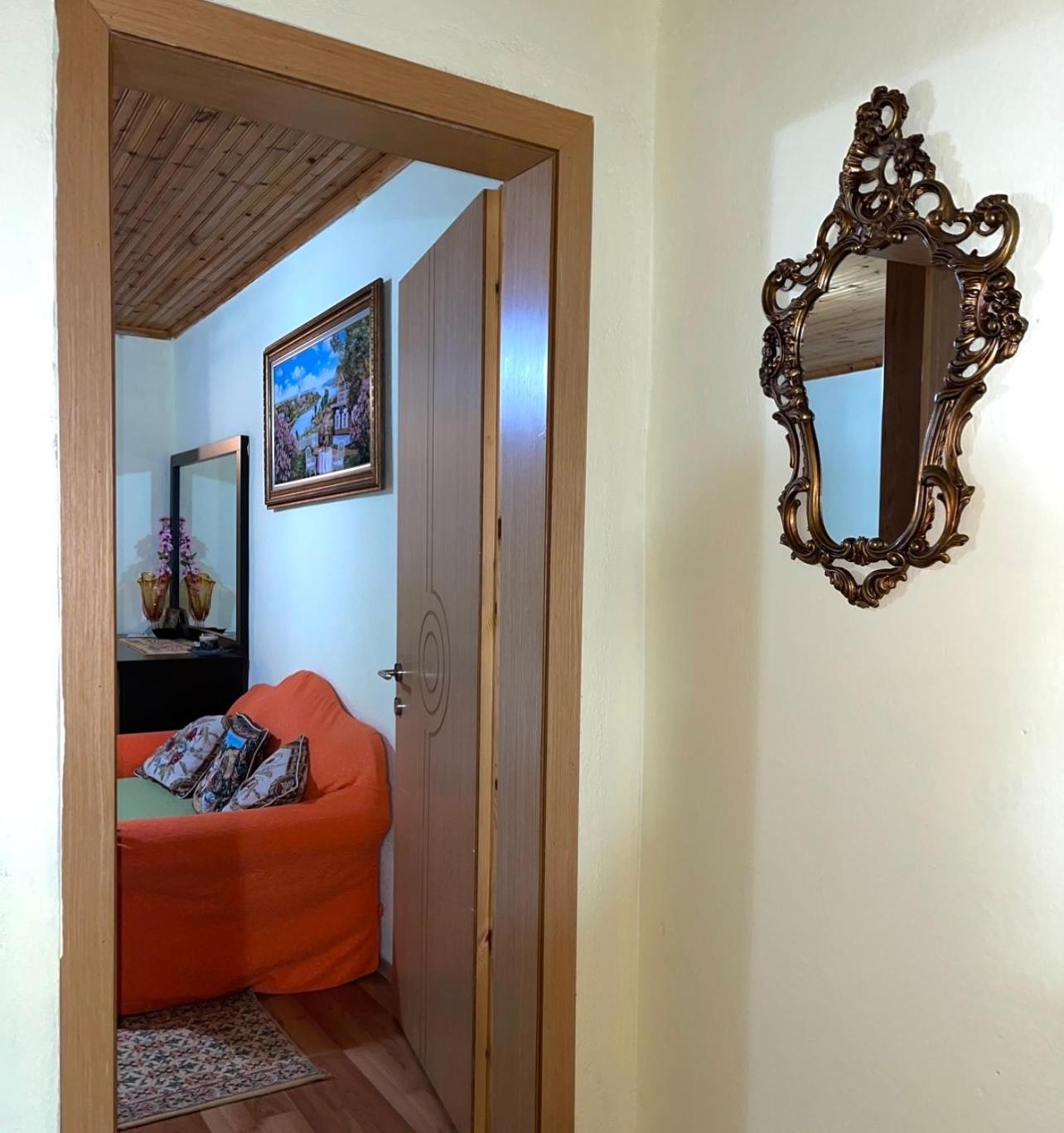 Blue Guesthouse Gjirokaster Ngoại thất bức ảnh